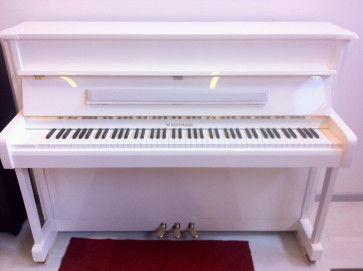 W. HOFFMANN V112 VISION PIANO PIANOFORTE BIANCO VERTICALE ACUSTICO  REALIZZATO DALLA C. BECHSTEIN EUROPE V-112